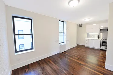 Rented by Peter Ashe