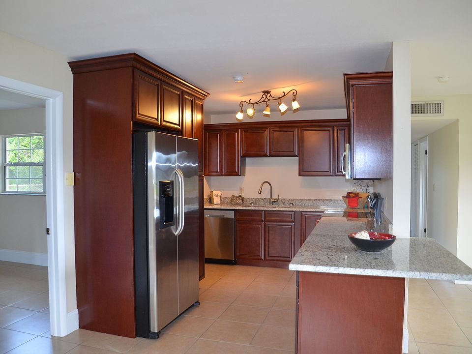 1st image of 1394 Ashwood Dr