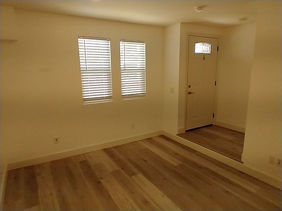 3rd image of 319 S Ditmar St #5