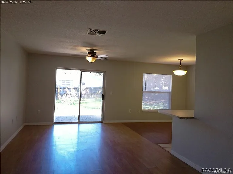 5921 W Woodhill Ct — Photo 6