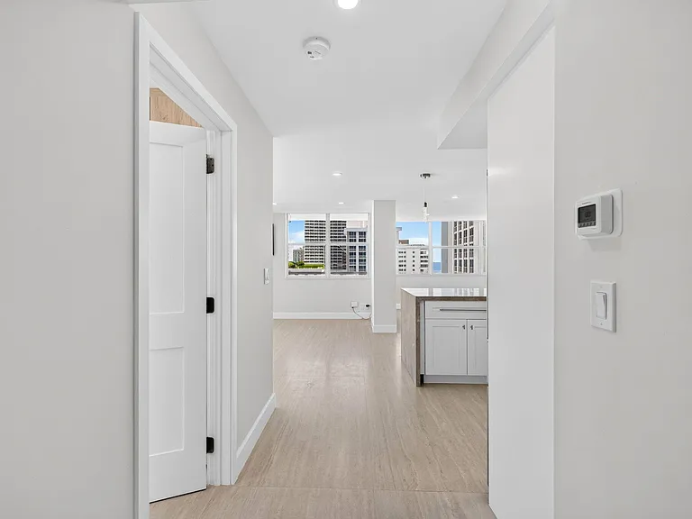 209 N Fort Lauderdale Beach Blvd #8A — Photo 29