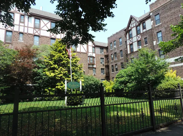 160-15 Powells Cove Boulevard image 12 of 24