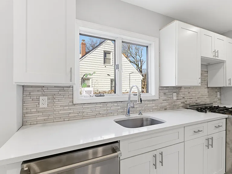 336 W Palisade Ave — Photo 10