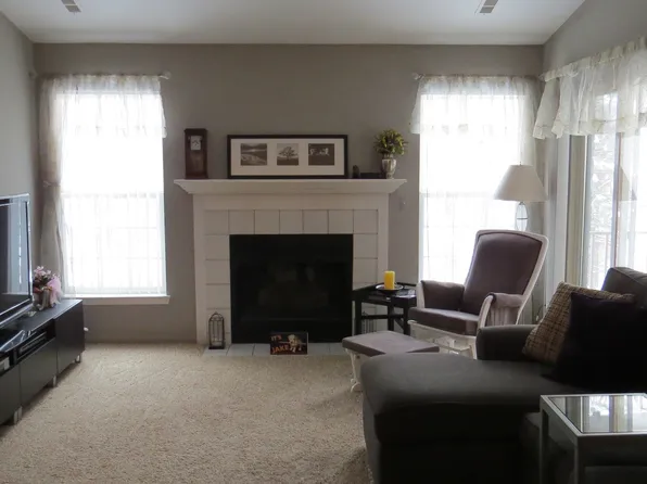 56075 Chesapeake Cir, Shelby Township, MI 48316