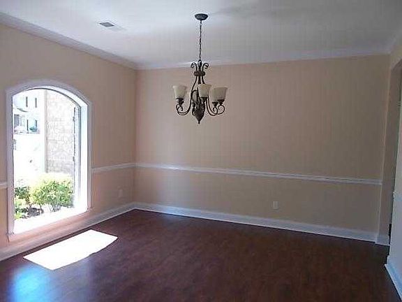 FORMAL DINING