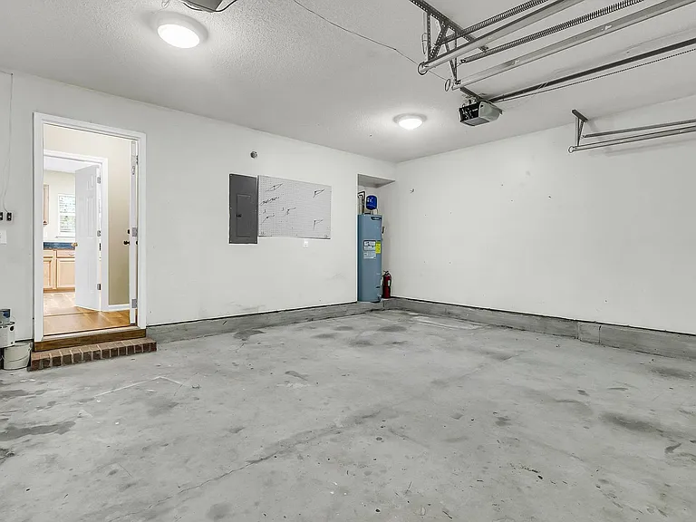 1333 Pinyon Pine Dr — Photo 35