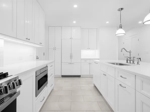 27 West 86th Street image 1 of 14