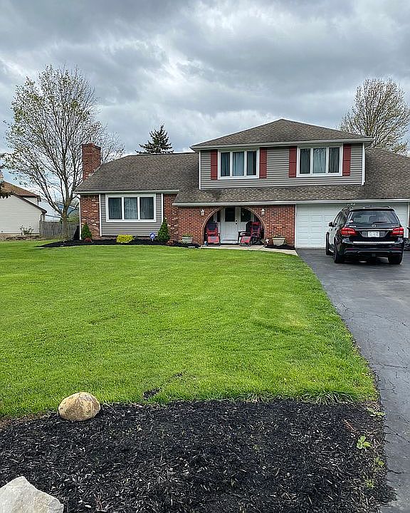 1st image of 66 Hawthorne Dr