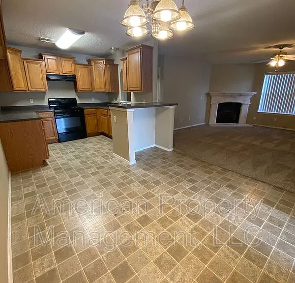 4714 NE Wisconsin St — Photo 27