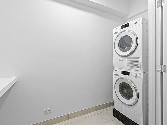 4th image of 136 E 55th St APT 5G