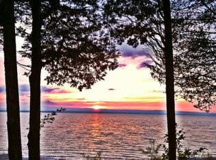 435 W Shore Rd, South Hero, VT 05486