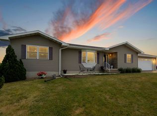 1426 N Ave, Stanley, IA 50671