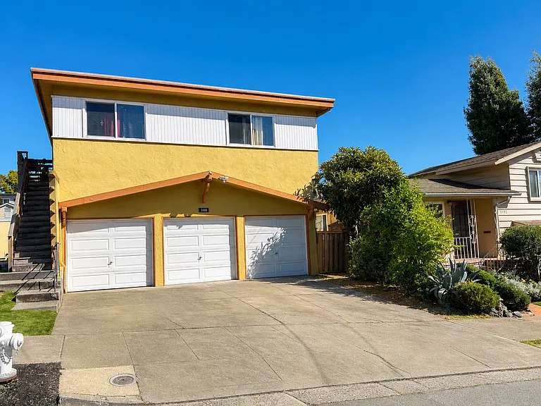 3408 68th Ave — Photo 1