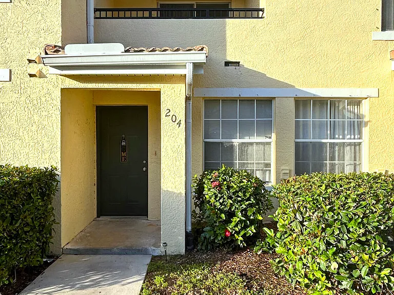 104 SW Peacock Blvd #3-204 — Photo 2