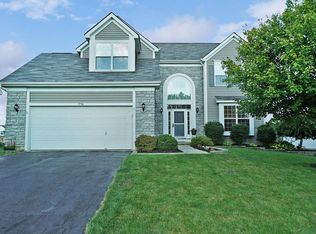 7796 Emerald Pl, Lewis Center, OH 43035