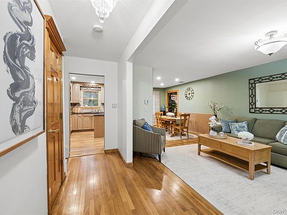 2nd image of 21 Edgewood