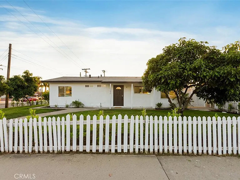 10290 Monte Vista Ave — Photo 3