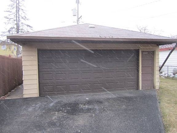 4th image of 443 50th Ave