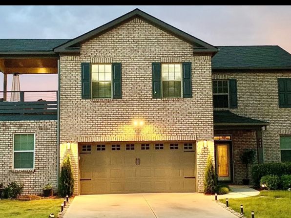 400 Lake Ridge Ln