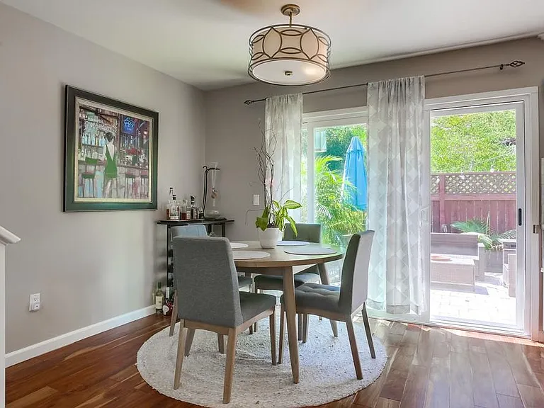 510 Turfwood Ln — Photo 7