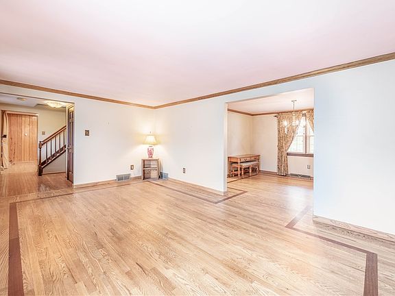 5th image of 6077 Great Dane Dr