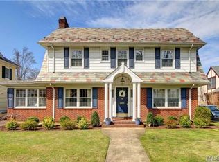 42 Euston Rd, Garden City, NY 11530