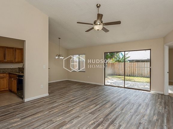 4th image of 1307 Mohrlake Dr