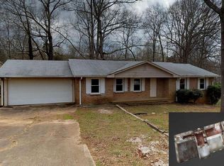 6642 Forestdale Ln, Douglasville, GA 30135