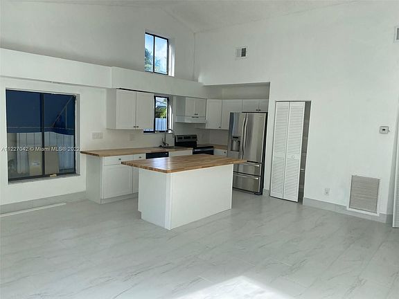 2nd image of 7470 NW 34th St #7470
