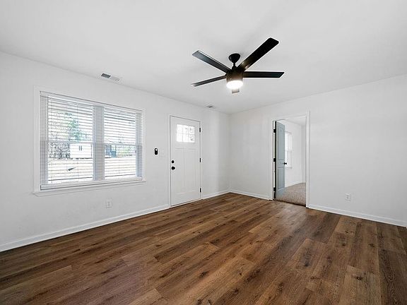 4th image of 533 Wesley Camp Rd