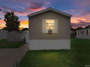 216 Jacqualyn Dr, Lapeer, MI 48446