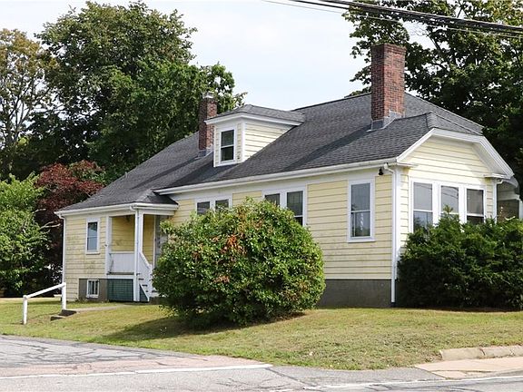 3rd image of 283 W Main Rd