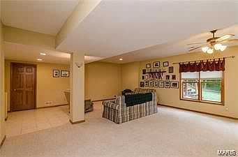 2nd image of 2860 Woodfield Dr