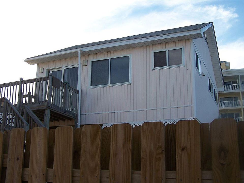 1st image of 101 Ariola Dr