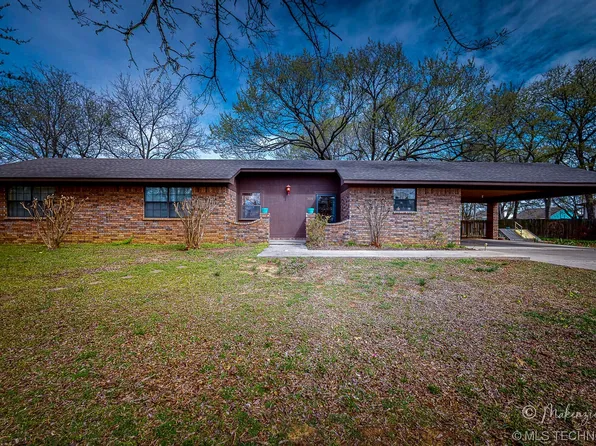 306 W Bill Halstied St, Marietta, OK 73448