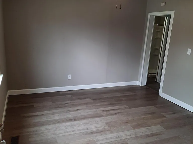 341 Park Ave #5 — Photo 2