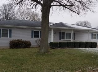 609 E Main St, Mount Olive, IL 62069