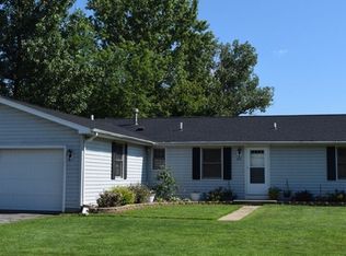 221 Mitchell Ct, Braidwood, IL 60408