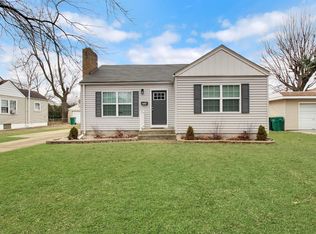 8426 Walnut Dr, Munster, IN 46321