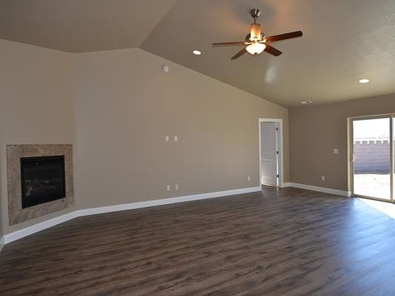 4th image of 1792 N Cypress Ln