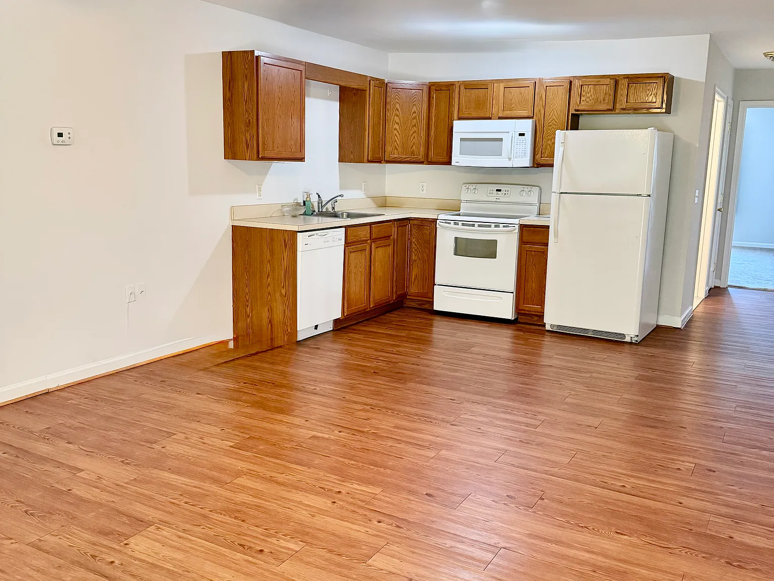 1 bed, 800 sqft, $1,700 — Photo 1