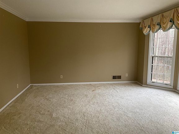 3rd image of 449 Somerset Dr