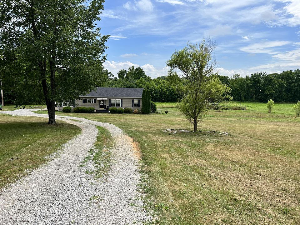 1st image of 93 Emerald Ln