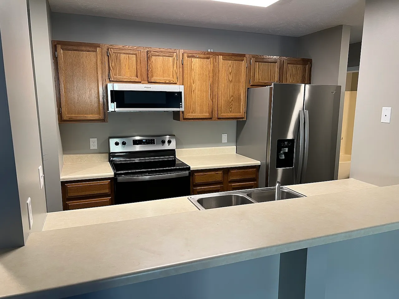 2 bed, 900 sqft, $1,050 — Photo 2
