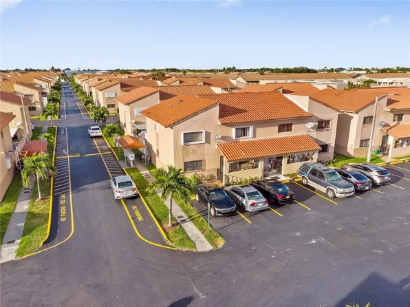 2735 W 62nd Street #103, Hialeah, FL 33016