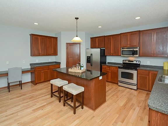 3rd image of 3009 128th Ln NE