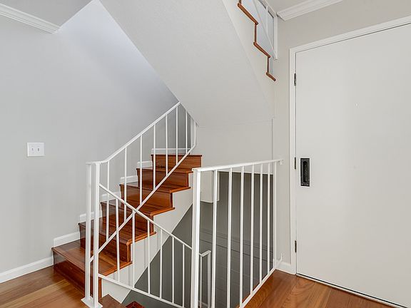 4th image of 501 Channing Ave