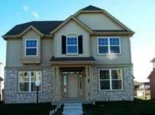 313 E Connors Trl, Vernon Hills, IL 60061