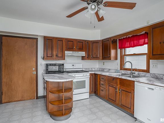 5th image of 6 Riverview Ln