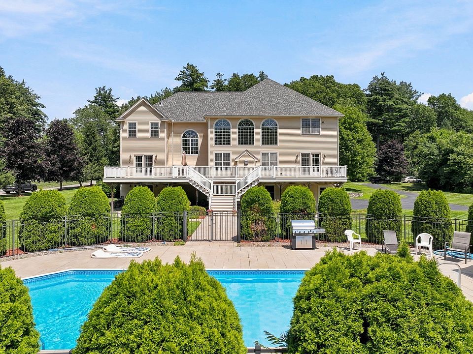 1st image of 7 Jordyn Ln